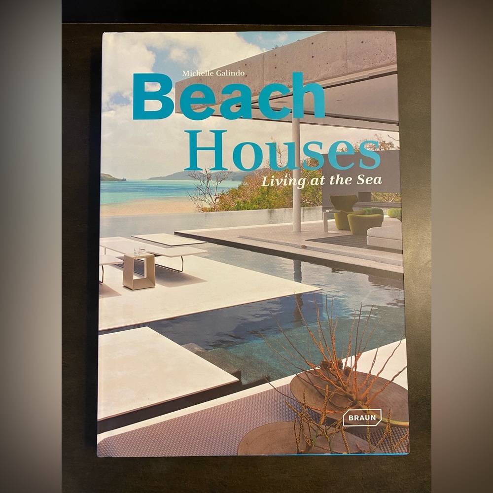 (Limited Edition) Beach Houses Living At The Sea Book